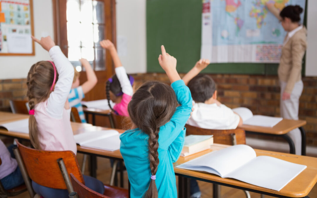 Czy nauczyciel uczący może udzielać korepetycji?